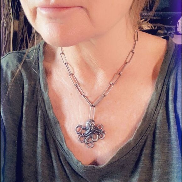 Octopus Paper Link Pewter Link Chain Necklace - Picture 6 of 6